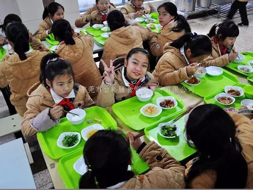 学校食堂承包案例